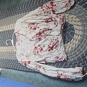 Long sleeve flower blouse